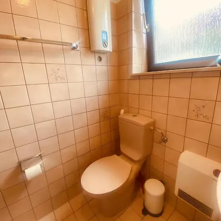 Helles Bergblick Naehe Messe Frankfurt *